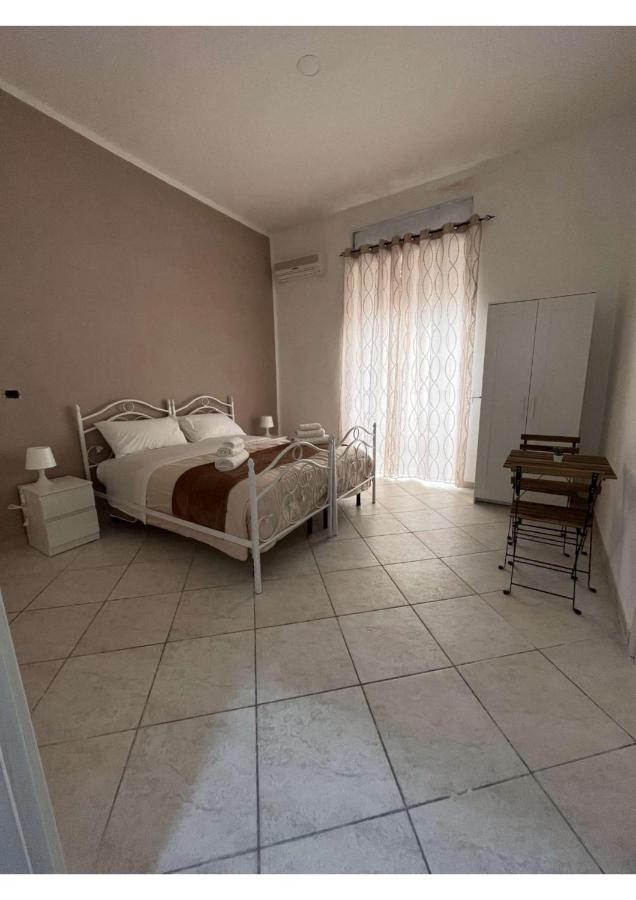 La Svolta Rooms Naples Extérieur photo