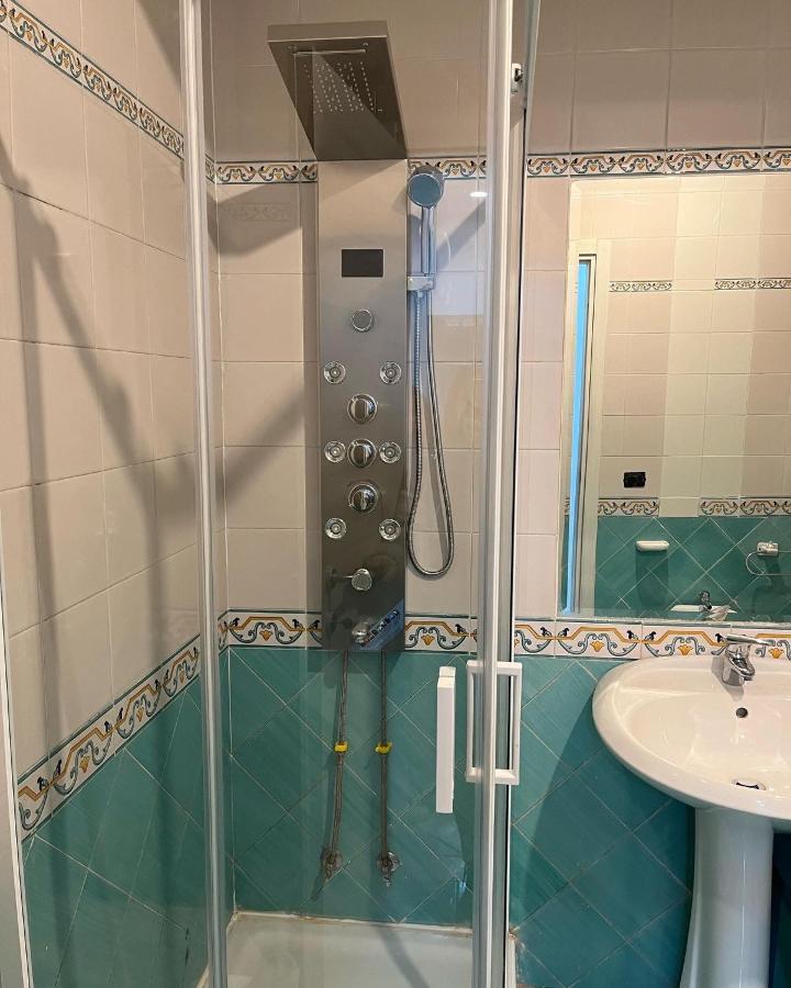 La Svolta Rooms Naples Extérieur photo