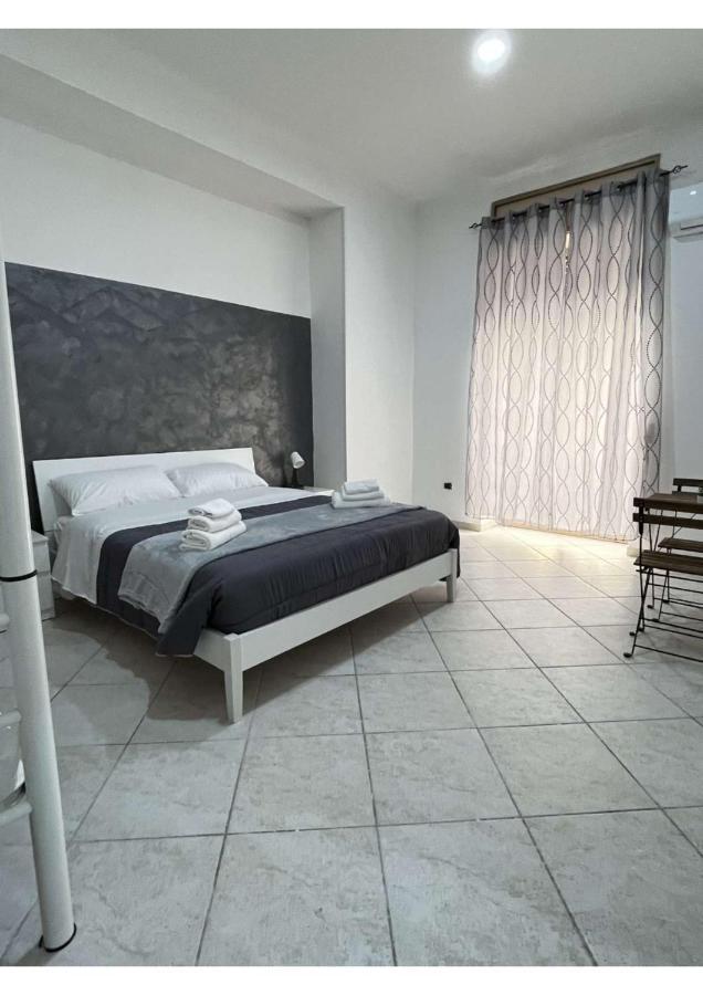 La Svolta Rooms Naples Extérieur photo