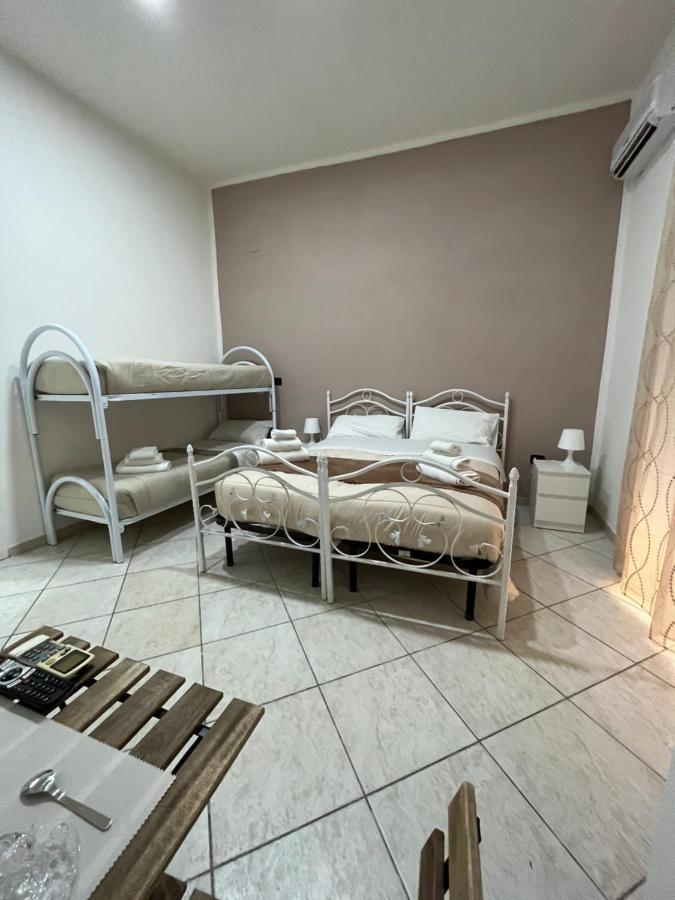 La Svolta Rooms Naples Extérieur photo