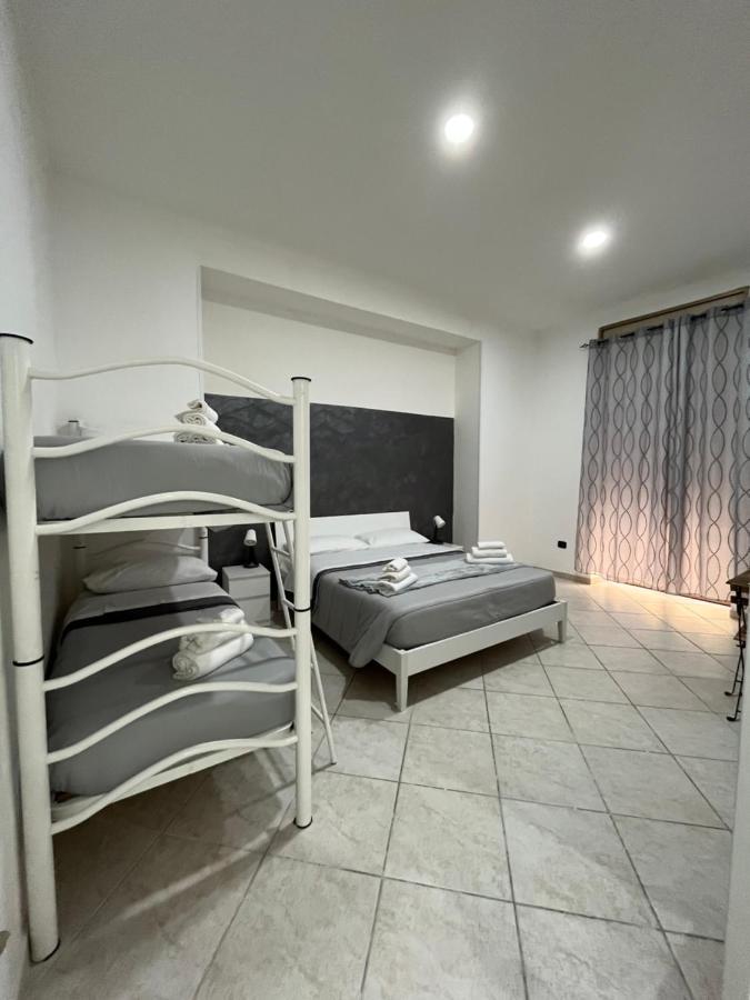 La Svolta Rooms Naples Extérieur photo